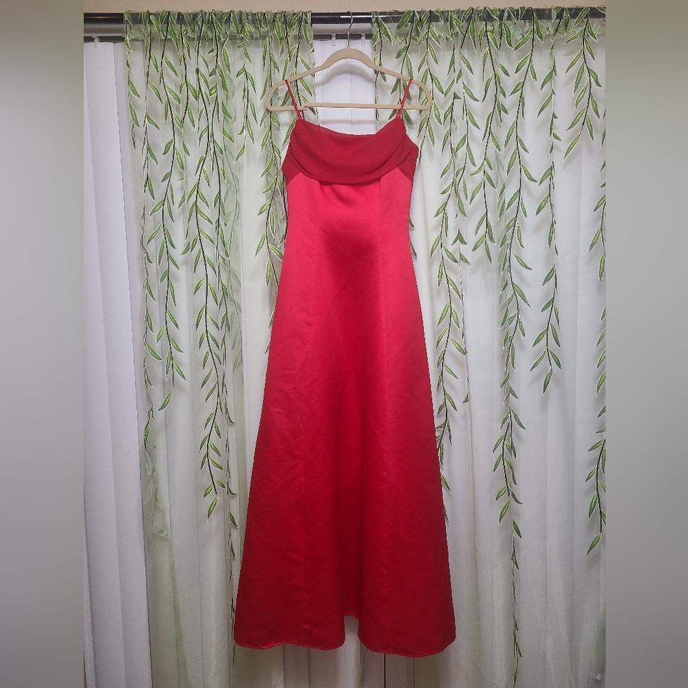 Red afortiori gown